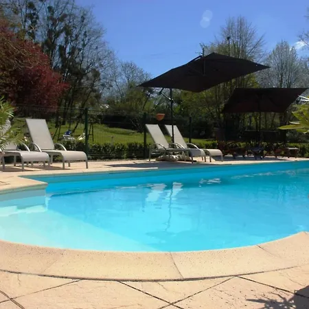 Le Logis Du Pressoir: 18th Century Loire Valley Estate With Heated Pool Holiday home