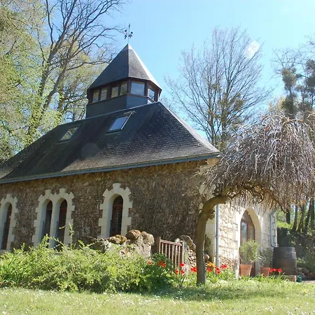 Le Logis Du Pressoir: 18th Century Loire Valley Estate With Heated Pool Les Bois-d'Anjou