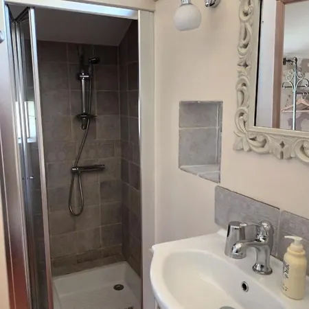 Tatil Evi Le Logis Du Pressoir Self Catering In Beautiful 18th Century Estate In The Heart Of The Loire Valley With Heated Pool And Extensive Grounds. Les Bois-d'Anjou