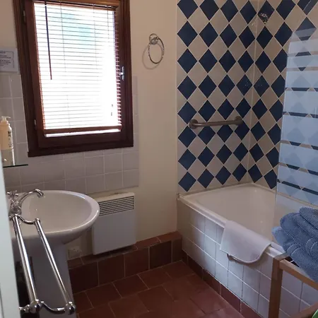 Le Logis Du Pressoir: 18th Century Loire Valley Estate With Heated Pool * Les Bois-d'Anjou