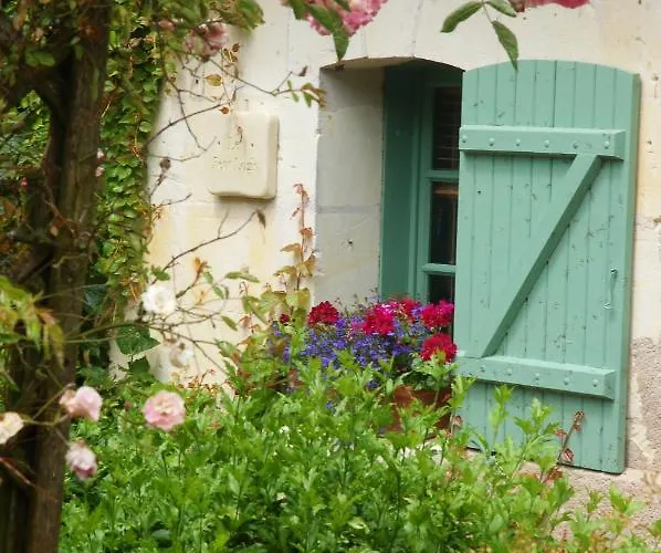 Le Logis Du Pressoir Self Catering In Beautiful 18th Century Estate In The Heart Of The Loire Valley With Heated Pool And Extensive Grounds. * Les Bois-d'Anjou