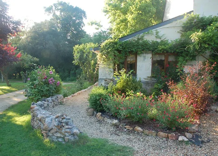 Le Logis Du Pressoir: 18th Century Loire Valley Estate With Heated Pool Les Bois-d'Anjou