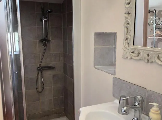 度假居 Le Logis Du Pressoir Self Catering In Beautiful 18th Century Estate In The Heart Of The Loire Valley With Heated Pool And Extensive Grounds. Les Bois-d'Anjou